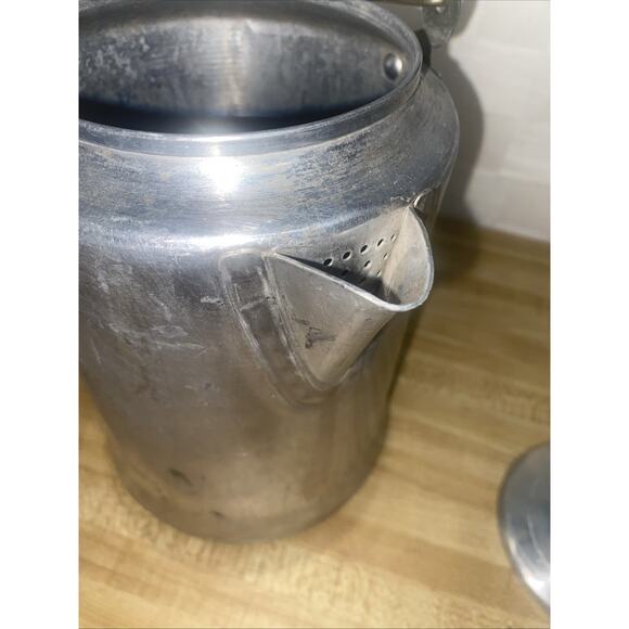 VINTAGE COMET 9-CUP CAPACITY ALUMINUM COFFEE POT PERCOLATOR WITH COPPER HANDLES - Picture 4 of 11